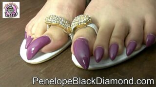 Penelope Black Diamond – Footjob sperm on my toes claws Preview