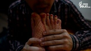 First date surprise (sexy feet, foot worship, feet tease, big feet, soles)